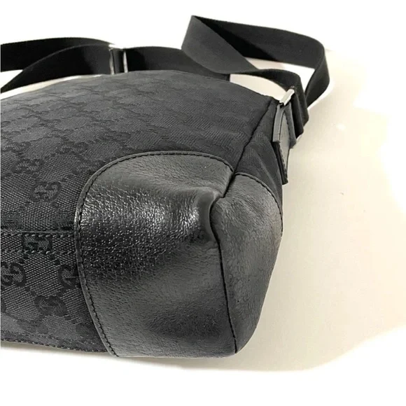 Gucci Black Monogram Messenger Bag - Picture 8 of 16